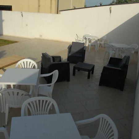Oasi Tortuga Residence Piscina E Barbecue H24 마자라데발로 외부 사진