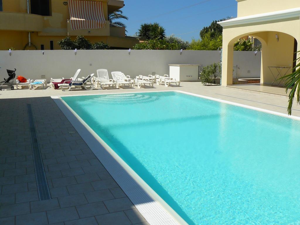 Oasi Tortuga Residence Piscina E Barbecue H24 마자라데발로 외부 사진