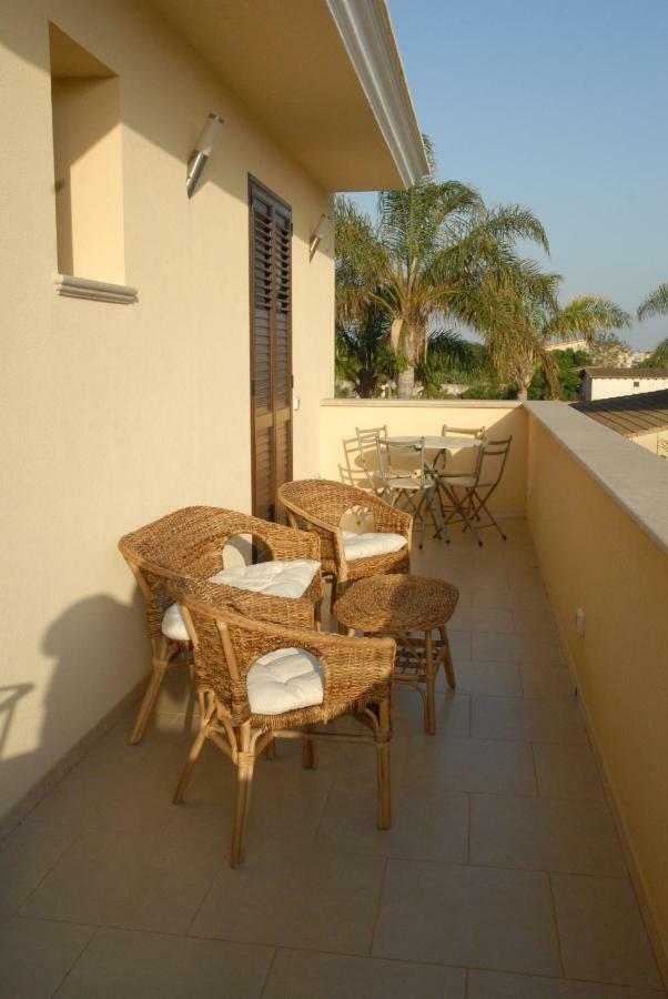 Oasi Tortuga Residence Piscina E Barbecue H24 마자라데발로 외부 사진